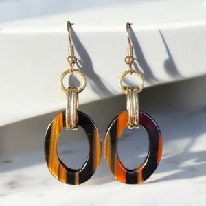 ✨New! Elegant Gold and Black Hoop Earrings